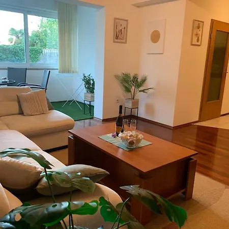 Tranquil Appartement Matulji